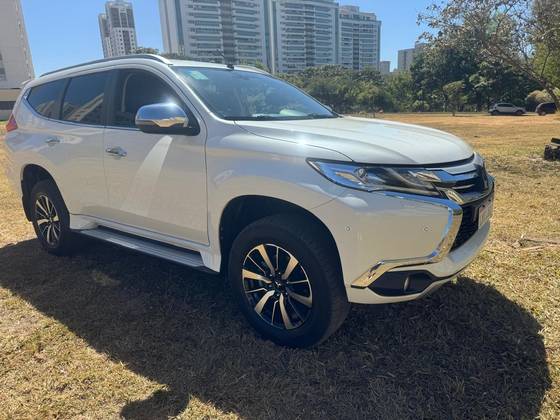 MITSUBISHI PAJERO SPORT 2.4 16V MIVEC TURBO DIESEL HPE AWD AUTOMÁTICO